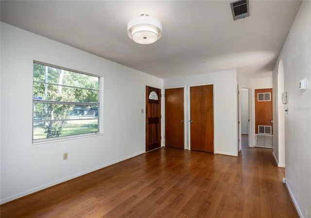 4th image of 3818 Ne 13Th St, Gainesville, FL 32609 | MLS# GC533548