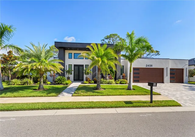 Photo 2 of Sale Pending at 2456 Missara Ln, Sarasota, FL 34231 | MLS# A4663280 | Listing updated on 2026-04-26