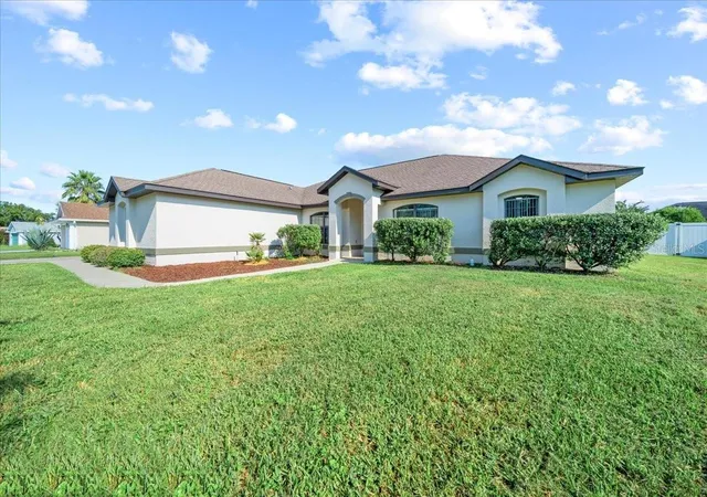 Photo 3 of Single family home for sale at 5659 Sw 89th Place, Ocala, FL 34476 | MLS# OM708412 | Listing updated on 2026-08-28