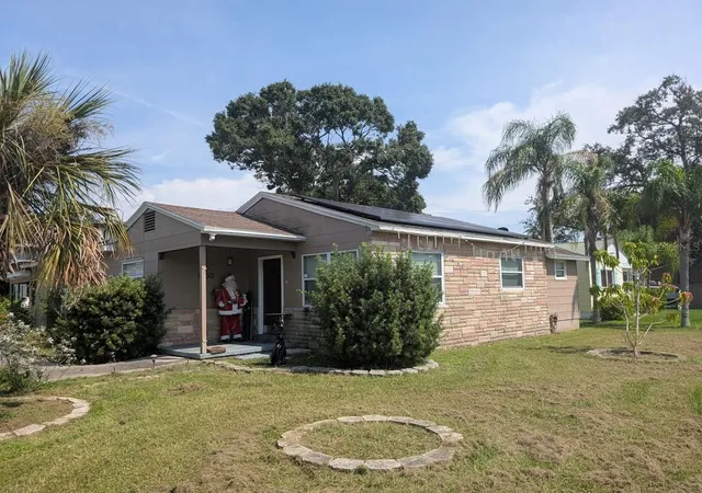 Photo 2 of Single family home for sale at 1830 58th St S, Gulfport, FL 33707 | MLS# TB8421966 | Listing updated on 2026-10-02