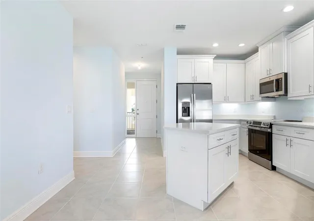 5th image of 3426 79Th St Cir W, BRADENTON, FL 34209