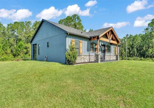 3rd image of 18940 Commonwealth Ave N, Polk City, FL 33868 | MLS# L4955506