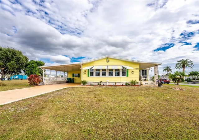 Photo 3 of Manufactured home for sale at 6290 Greenfinch Rd, Englewood, FL 34224 | MLS# D6143605 | Listing updated on 2026-07-28