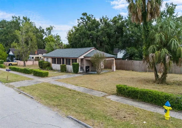 3rd image of 3415 Deleuil Ave, Tampa, FL 33610 | MLS# TB8422444