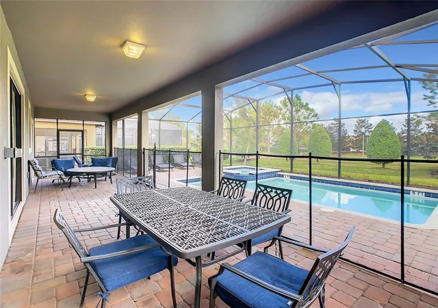 Photo 3 of Single family home for sale at 1305 Divot Way, Davenport, FL 33896 | MLS# O6339924 | Listing updated on 2025-08-29