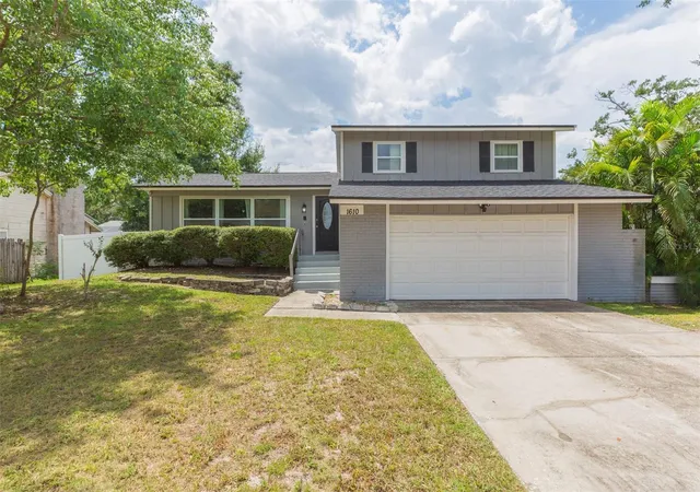 2nd image of 1610 Burning Tree Ln, Brandon, FL 33510 | MLS# TB8422531
