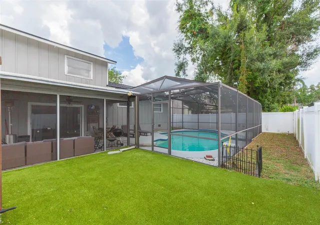 40th image of 1610 Burning Tree Ln, Brandon, FL 33510 | MLS# TB8422531