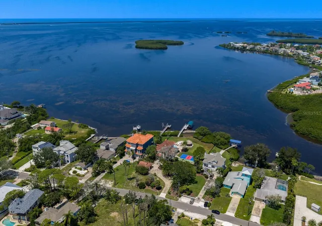 Photo 3 of Single family home for sale at 1632 Sea Breeze Dr, Tarpon Springs, FL 34689 | MLS# TB8422614 | Listing updated on 2026-08-30