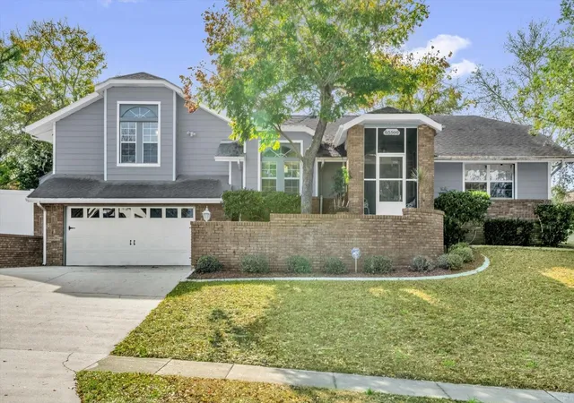 Photo 2 of Single family home for sale at 3500 Sail Fish Ave, Fruitland Park, FL 34731 | MLS# O6340048 | Listing updated on 2026-10-03