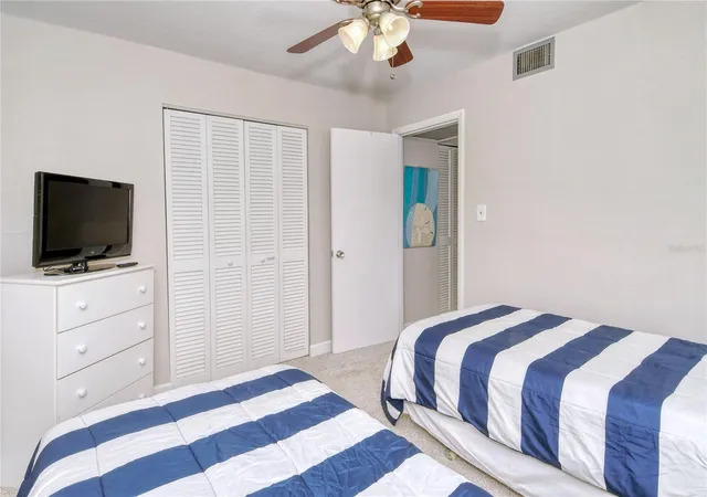 Homes for sale in Sarasota, FL | 925 Beach Road, Sarasota, FL 34242 | Houzeo