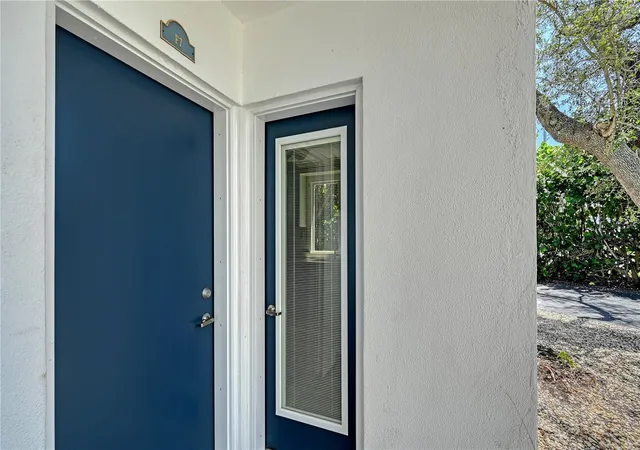 2nd image of 771 John Ringling Blvd #7, Sarasota, FL 34236 | MLS# A4663602