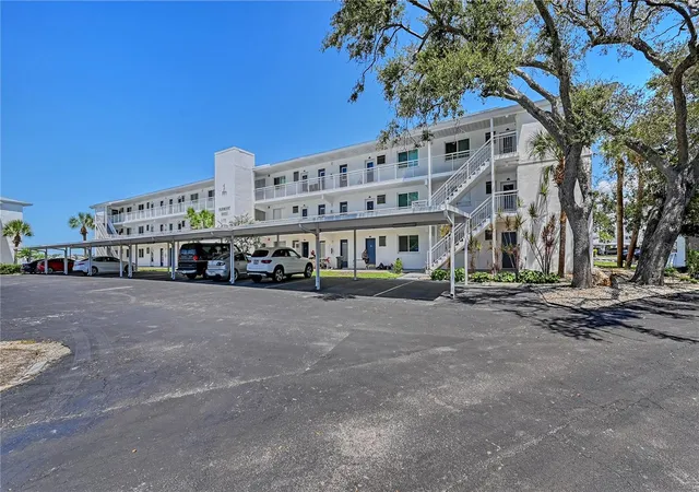 3rd image of 771 John Ringling Blvd, SARASOTA, FL 34236