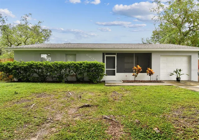 3rd image of 6007 Calendar Ct W, Lakeland, FL 33812 | MLS# TB8422786