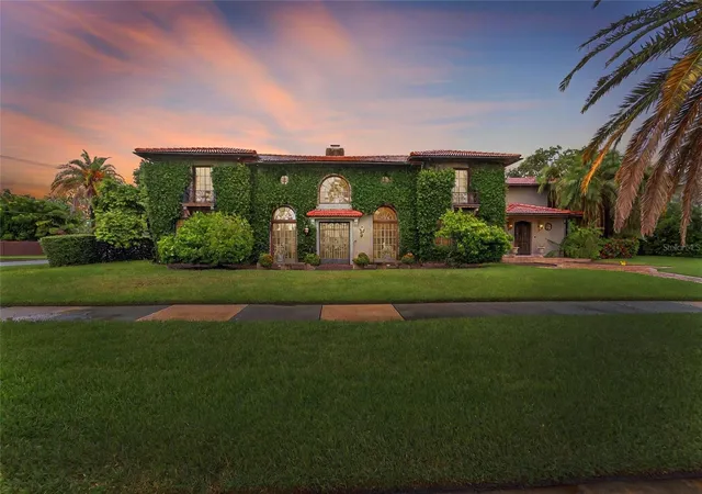 Photo 2 of Mansion for sale at 301 Caspian St, Tampa, FL 33606 | MLS# TB8422893 | Listing updated on 2026-09-26