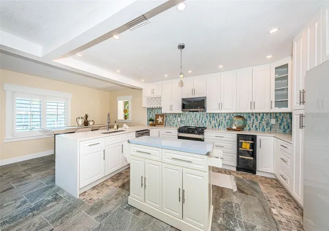 Homes for sale in Madeira Beach, FL | 14223 E Parsley Dr, Madeira Beach, FL 33708 | MLS# TB8423060