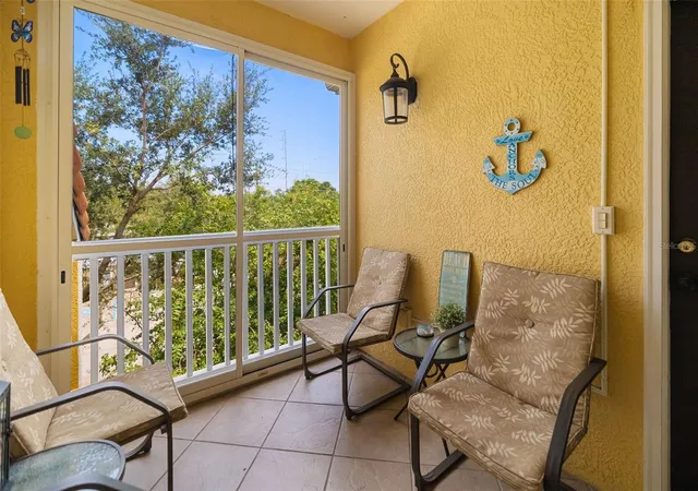 3rd image of 10764 70Th Ave, Seminole, FL 33772