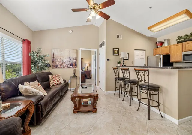 4th image of 10764 70Th Ave, Seminole, FL 33772