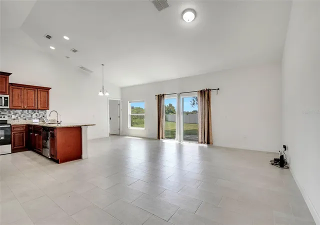 5th image of 228 Amesbury Ln, Kissimmee, FL 34758 | MLS# O6340552
