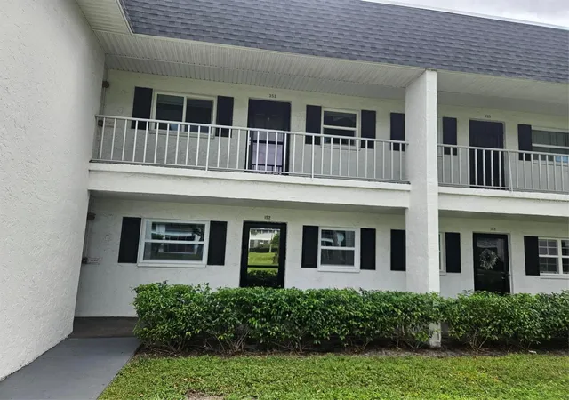 1st image of 303 47th Avenue Dr W #352, Bradenton, FL 34207 | MLS# A4663770