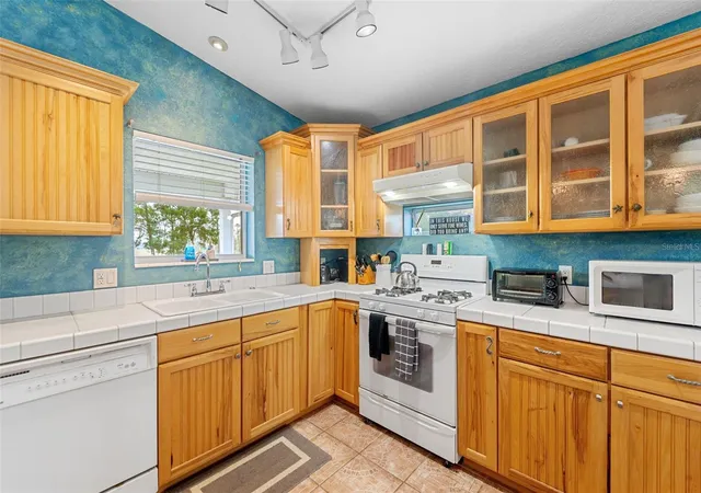 5th image of 2730 N Comanche Pt, Crystal River, FL 34429 | MLS# W7878638