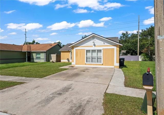 3rd image of 2108 Ridgemore Dr, Valrico, FL 33594 | MLS# TB8423391