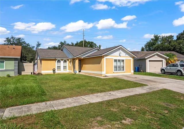 4th image of 2108 Ridgemore Dr, Valrico, FL 33594 | MLS# TB8423391