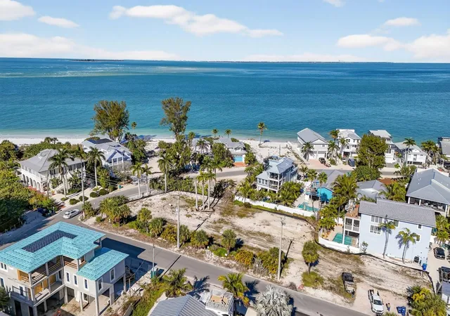 Photo 3 of Land for sale at 812 N Bay Blvd, Anna Maria, FL 34216 | MLS# A4663839 | Listing updated on 2026-07-24