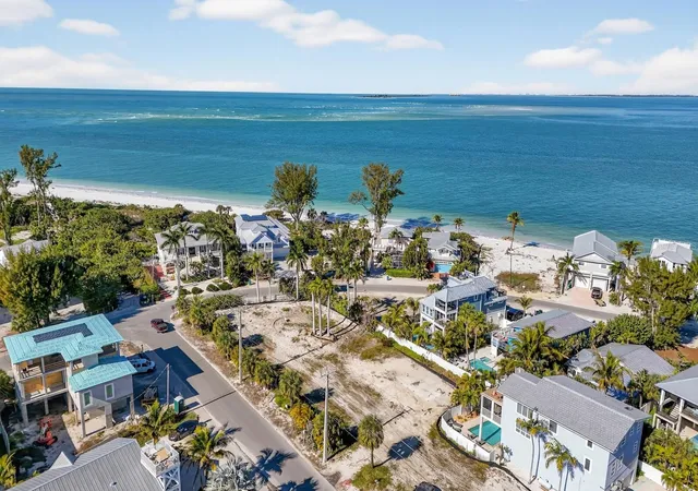 Photo 3 of Land for sale at 812 N Bay Blvd, Anna Maria, FL 34216 | MLS# A4663839 | Listing updated on 2026-07-24