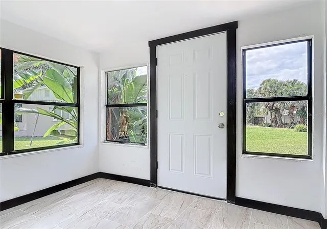 Homes for sale in Daytona Beach, FL | 633 1/2 Elm Ave, Daytona Beach, FL 32117 | MLS# V4944691