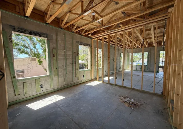 Homes for sale in Tampa, FL | 4703 W Fair Oaks Ave, Tampa, FL 33611 | MLS# TB8423600