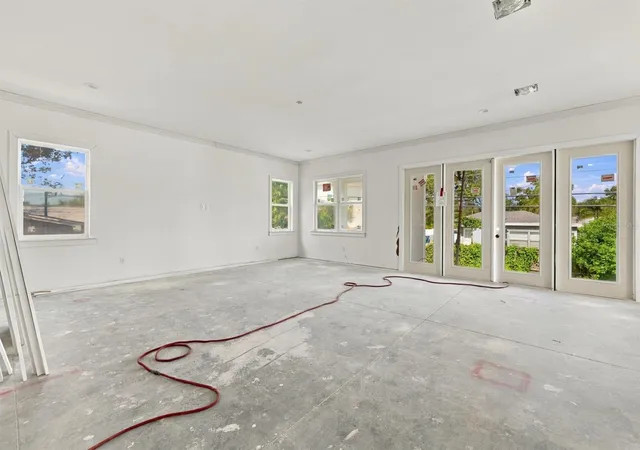 Photo 3 of Single family home for sale at 4703 W Fair Oaks Ave, Tampa, FL 33611 | MLS# TB8423600 | Listing updated on 2026-10-28