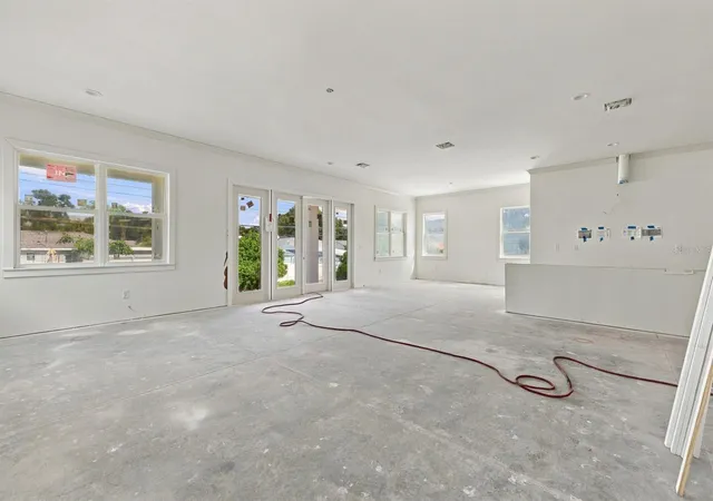 Photo 4 of Single family home for sale at 4703 W Fair Oaks Ave, Tampa, FL 33611 | MLS# TB8423600 | Listing updated on 2026-10-28