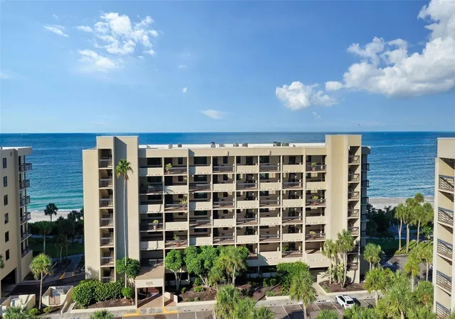 2nd image of 1055 Gulf Of Mexico Dr #504, Longboat Key, FL 34228 | MLS# A4663883