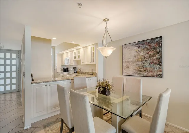 5th image of 1055 Gulf Of Mexico Dr #504, Longboat Key, FL 34228 | MLS# A4663883