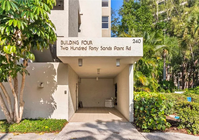 2nd image of 240 Sands Point Rd #4102, Longboat Key, FL 34228 | MLS# A4663925