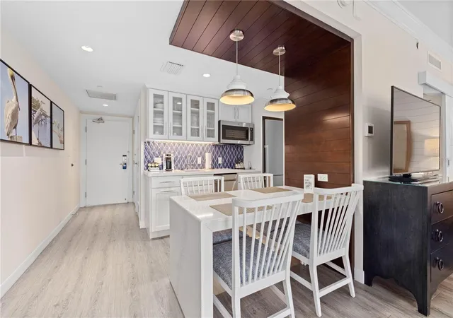 4th image of 240 Sands Point Rd #4102, Longboat Key, FL 34228 | MLS# A4663925