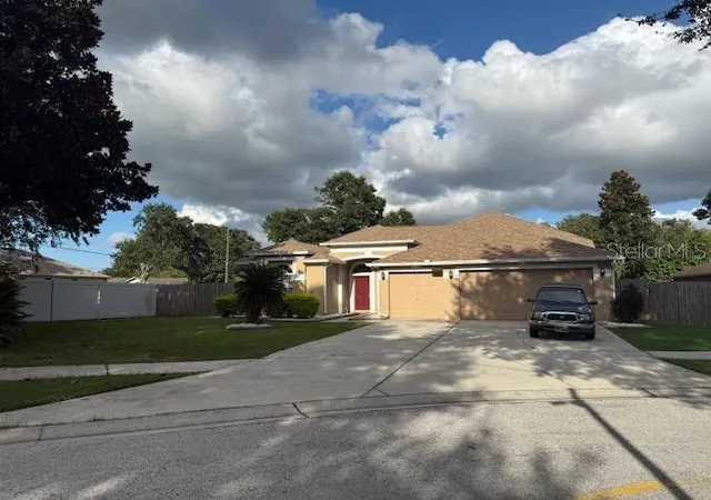 Photo 1 of Single family home for sale at 2601 Villa Dr, Valrico, FL 33596 | MLS# TB8423822 | Listing updated on 2026-10-01