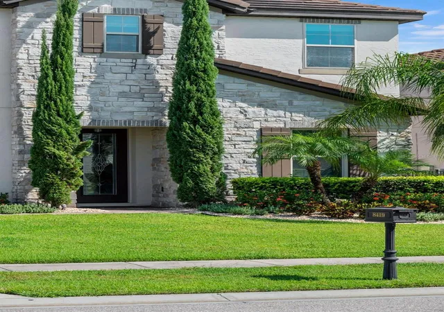Photo 3 of Mansion for sale at 8419 Karwick St, Orlando, FL 32836 | MLS# O6341120 | Listing updated on 2026-08-30