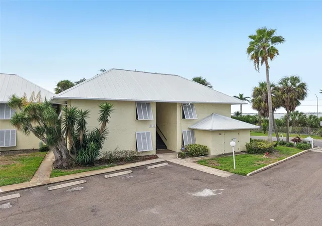 44th image of 7300 Sunshine Skyway Ln S #202, St Petersburg, FL 33711 | MLS# TB8423870
