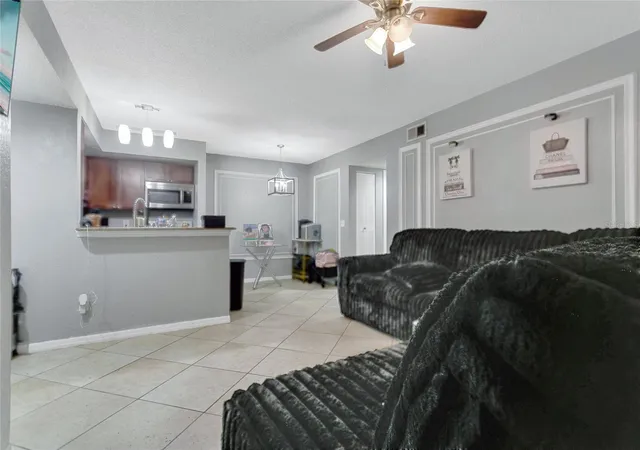 5th image of 5148 Conroy Rd, Orlando, FL 32811