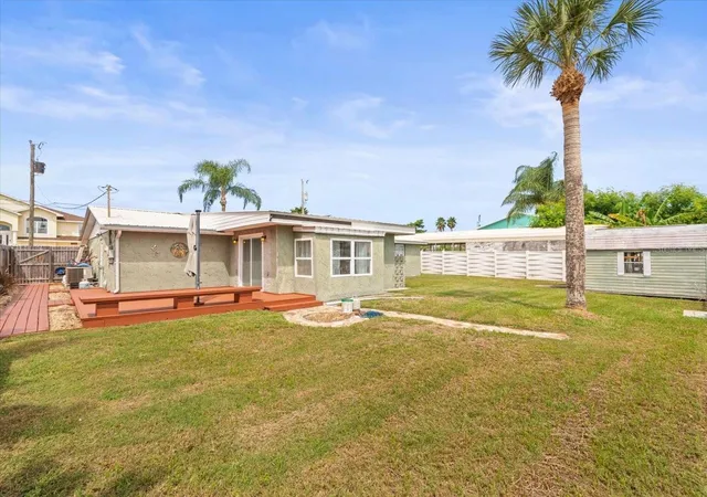 Photo 3 of Single family home for sale at 3408 Crape Myrtle Dr, Hernando Beach, FL 34607 | MLS# W7878709 | Listing updated on 2026-10-14