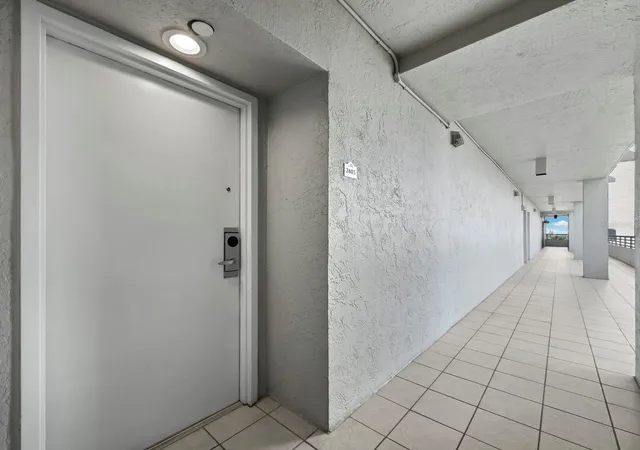 Homes for sale in Longboat Key, FL | 210 Sands Point Rd #2405, Longboat Key, FL 34228 | MLS# A4664039