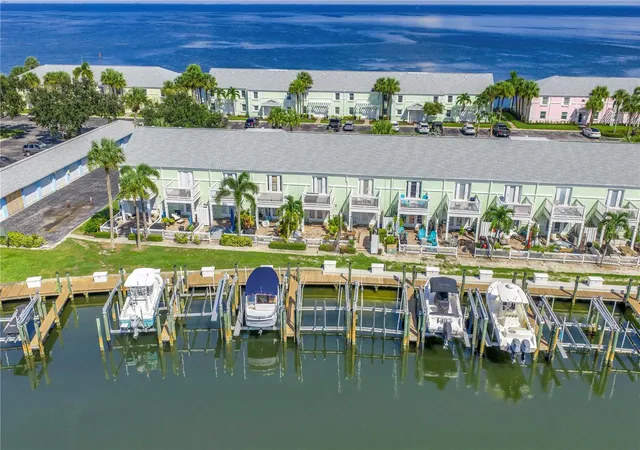 62nd image of 4982 Coquina Key Dr Se, Saint Petersburg, FL 33705 | MLS# TB8424408