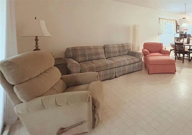 Photo 3 of Single family home for sale at 25119 Cranes Roost Cir, Leesburg, FL 34748 | MLS# O6341819 | Listing updated on 2026-08-30