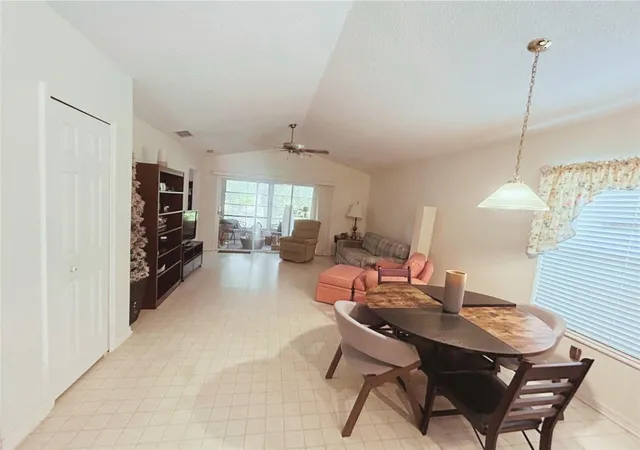 Photo 4 of Single family home for sale at 25119 Cranes Roost Cir, Leesburg, FL 34748 | MLS# O6341819 | Listing updated on 2026-08-30