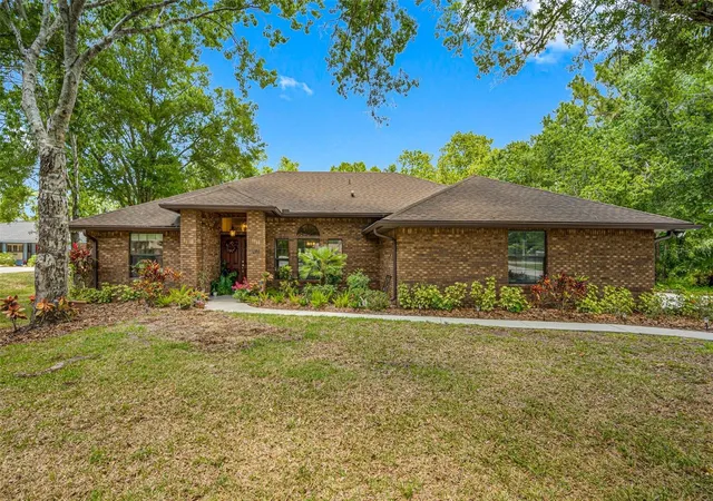 Photo 4 of Single family home for sale at 9206 65th Avenue E, Bradenton, FL 34202 | MLS# A4664157 | Listing updated on 2026-10-01