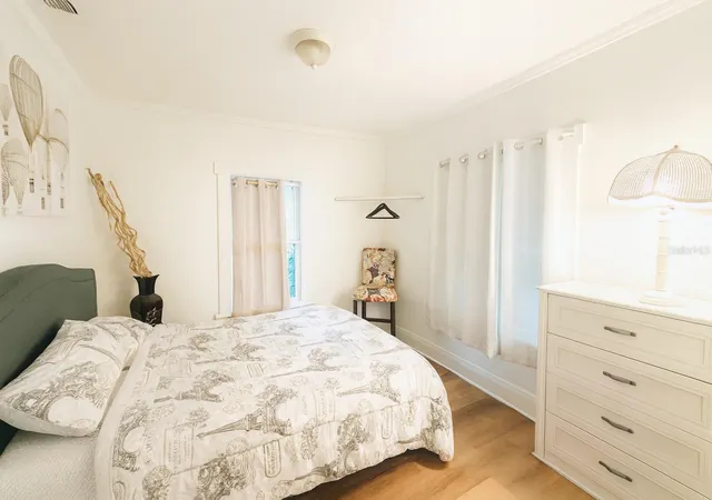 3rd image of 7105 N 10Th St, Tampa, FL 33604 | MLS# TB8424766