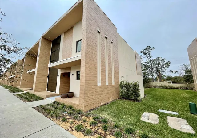Photo 1 of Townhouse for sale at 7483 Brooklyn Dr, Kissimmee, FL 34747 | MLS# O6342014 | Listing updated on 2026-08-13