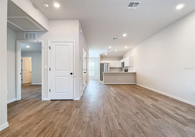 4th image of 1201 Se 24Th Ave, Cape Coral, FL 33990 | MLS# OM709064