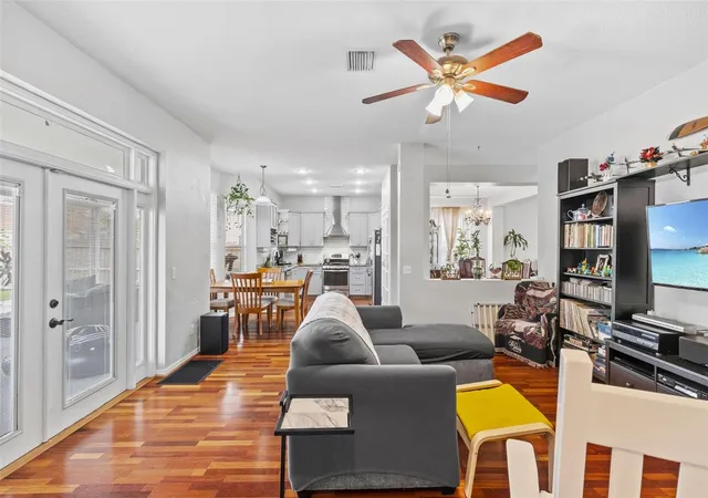 4th image of 10237 Goldenbrook Way, Tampa, FL 33647 | MLS# TB8425080